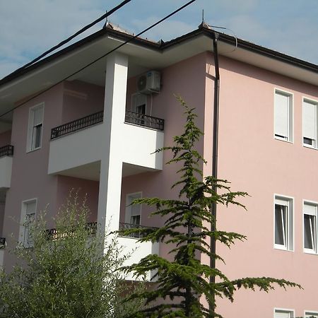 Apartment Srebrni Oblak Arandjelovac Eksteriør bilde